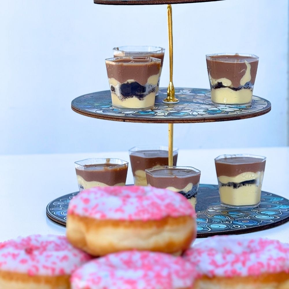Candy bar βάπτισης με θέμα το παγώνι