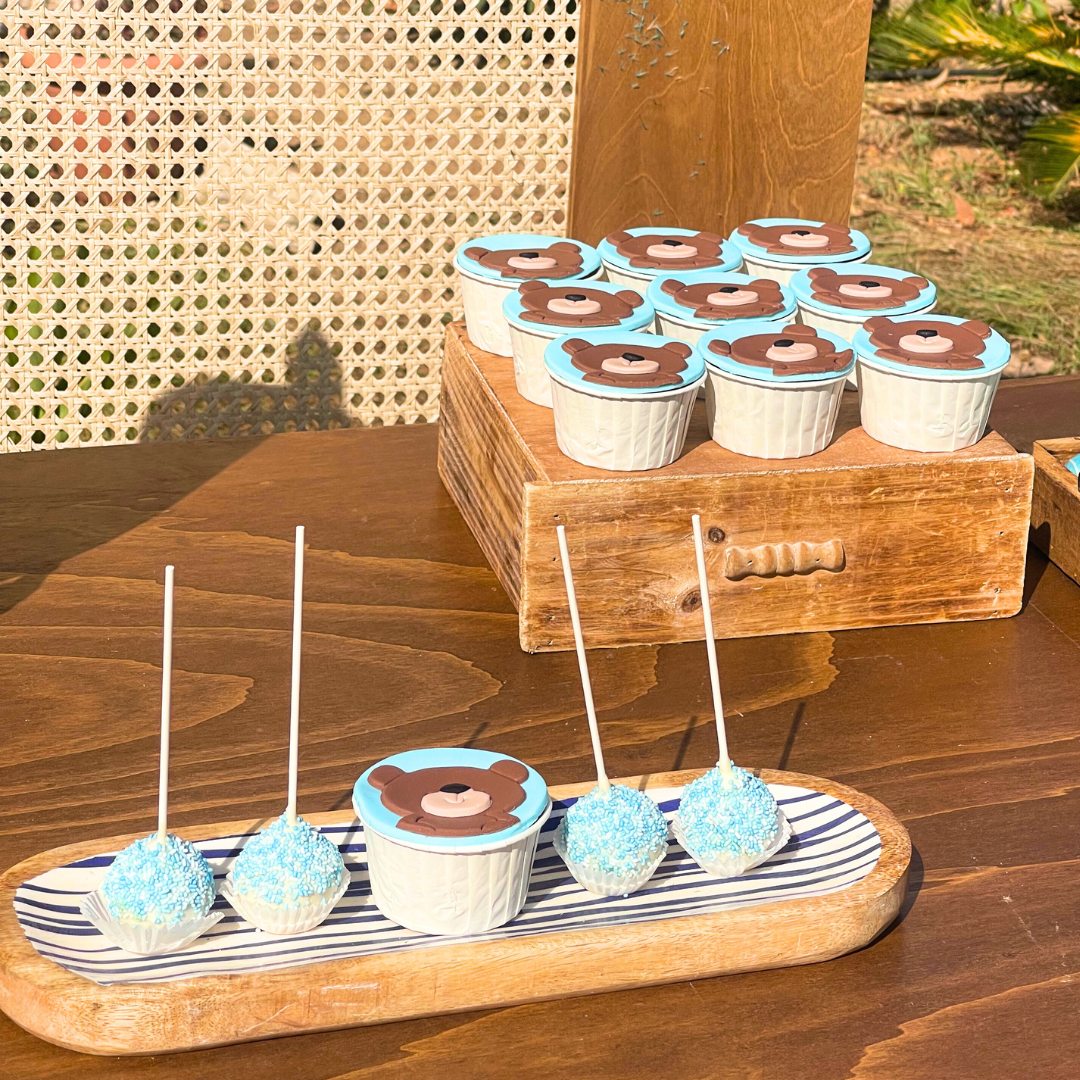 Candy bar βάπτισης για αγόρι με θέμα το αρκουδάκι