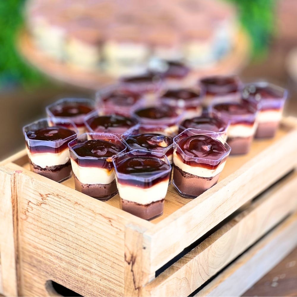 Candy bar βάπτισης με ζώα της ζούγκλας