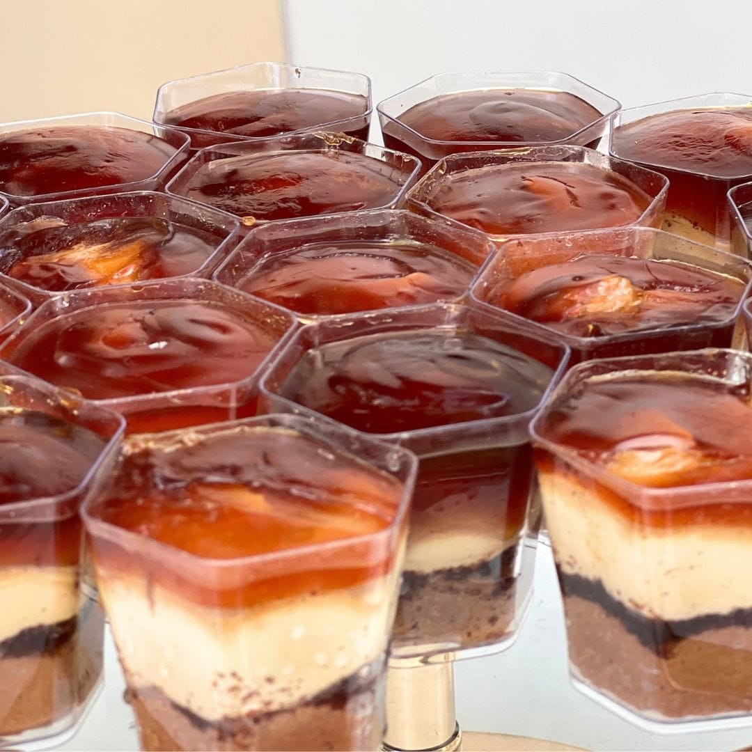 Candy bar βάπτισης με χρυσό και royal blue