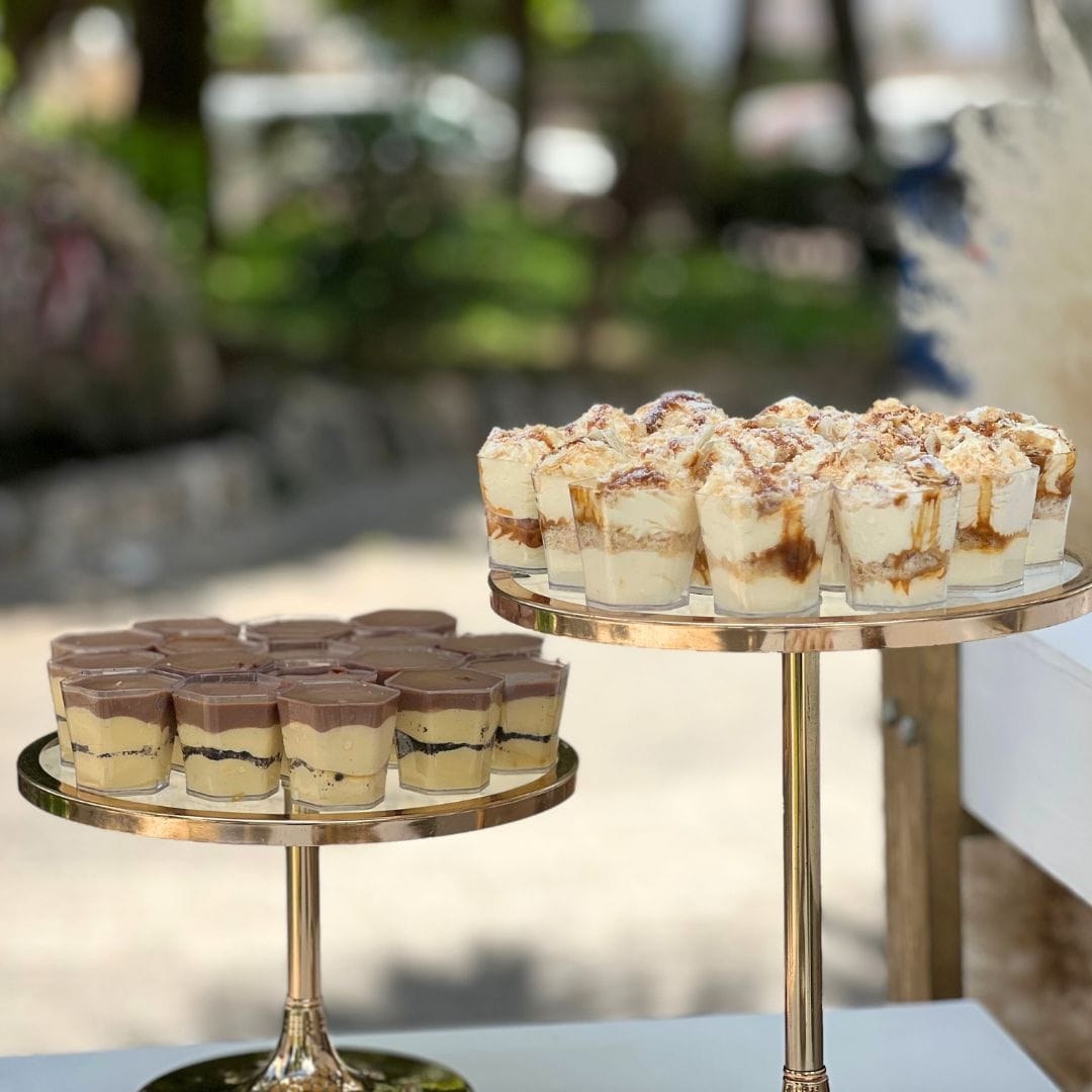 Candy bar βάπτισης με χρυσό και royal blue