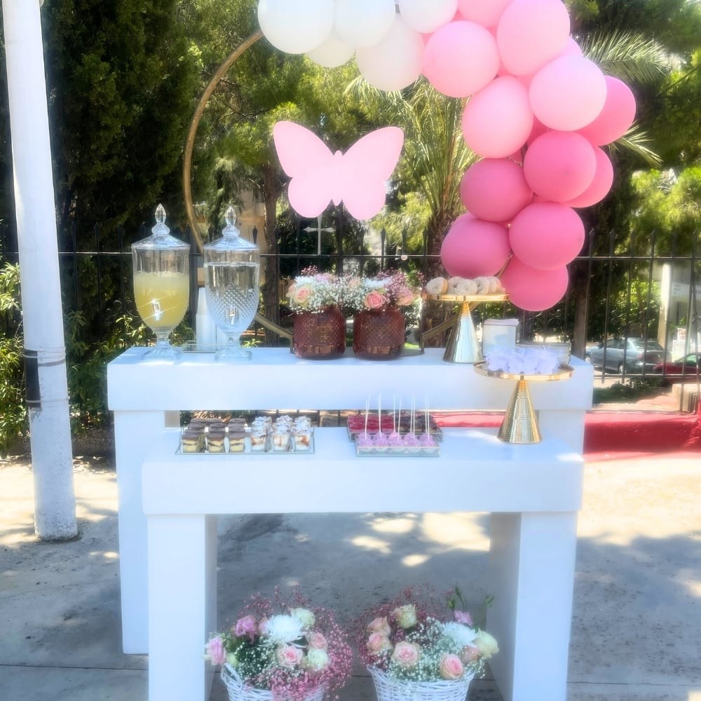 Candy bar βάπτισης με θέμα την πεταλούδα