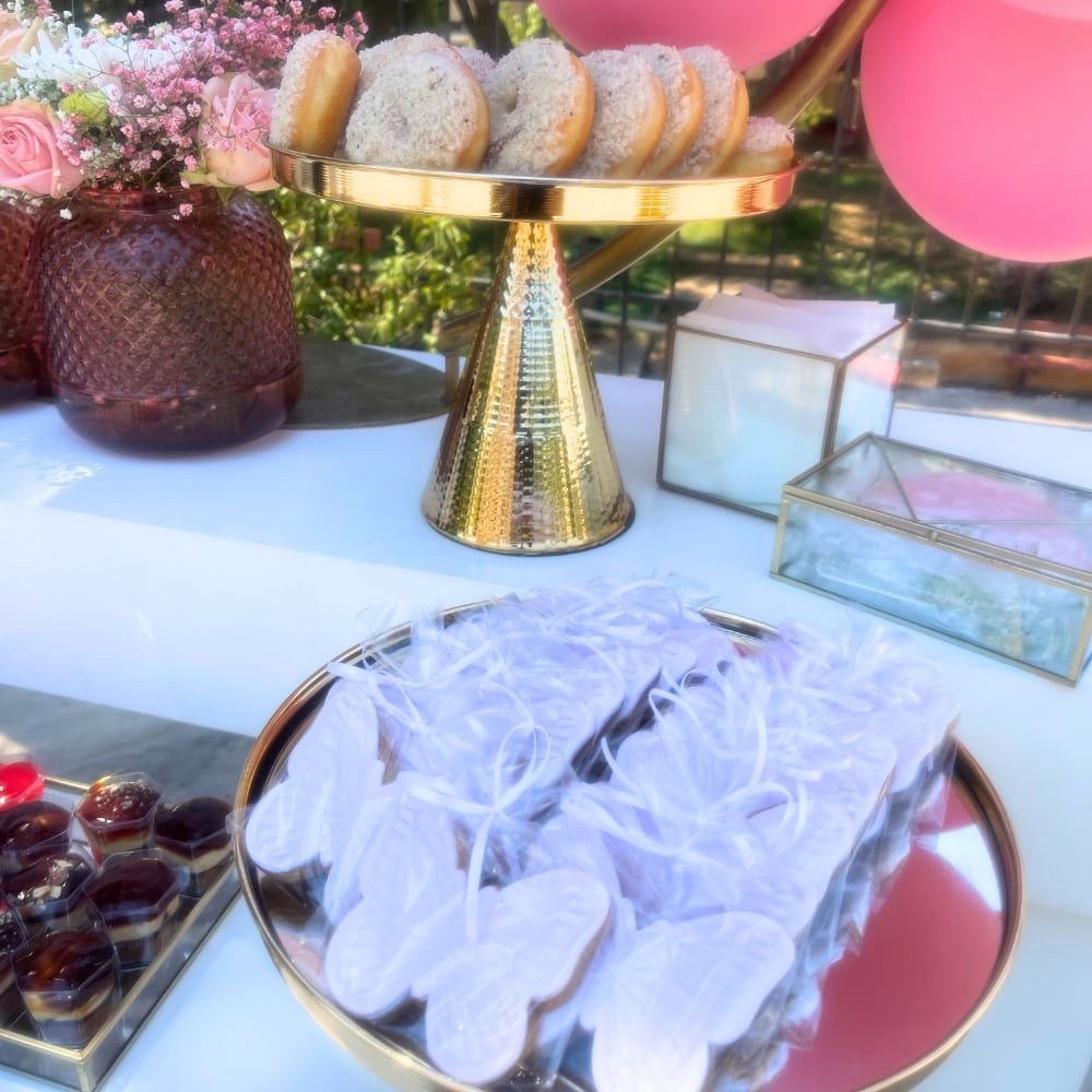 Candy bar βάπτισης με θέμα την πεταλούδα