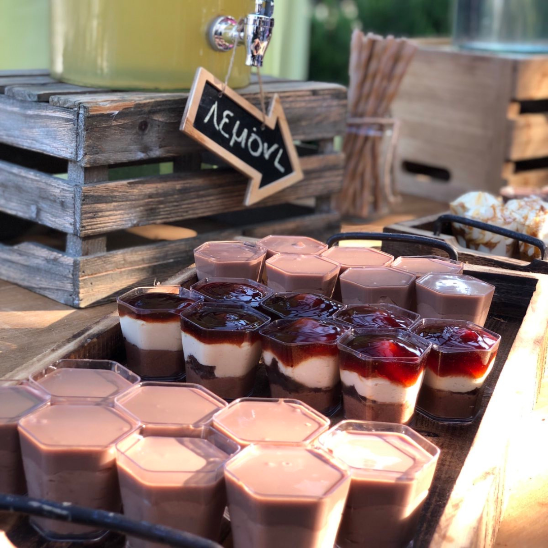 Candy bar βάπτισης με θέμα το λεμόνι και το αρκουδάκι