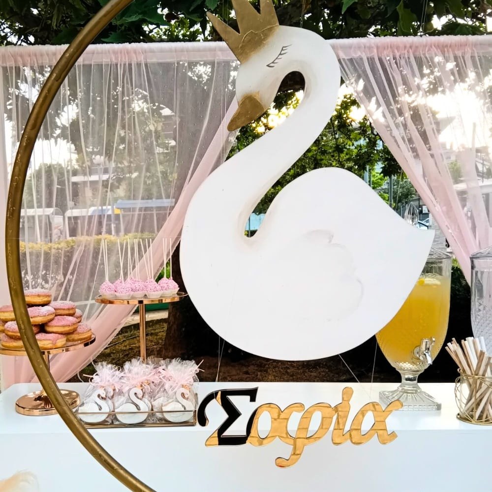 Candy bar βάπτισης για κορίτσι με θέμα τον κύκνο