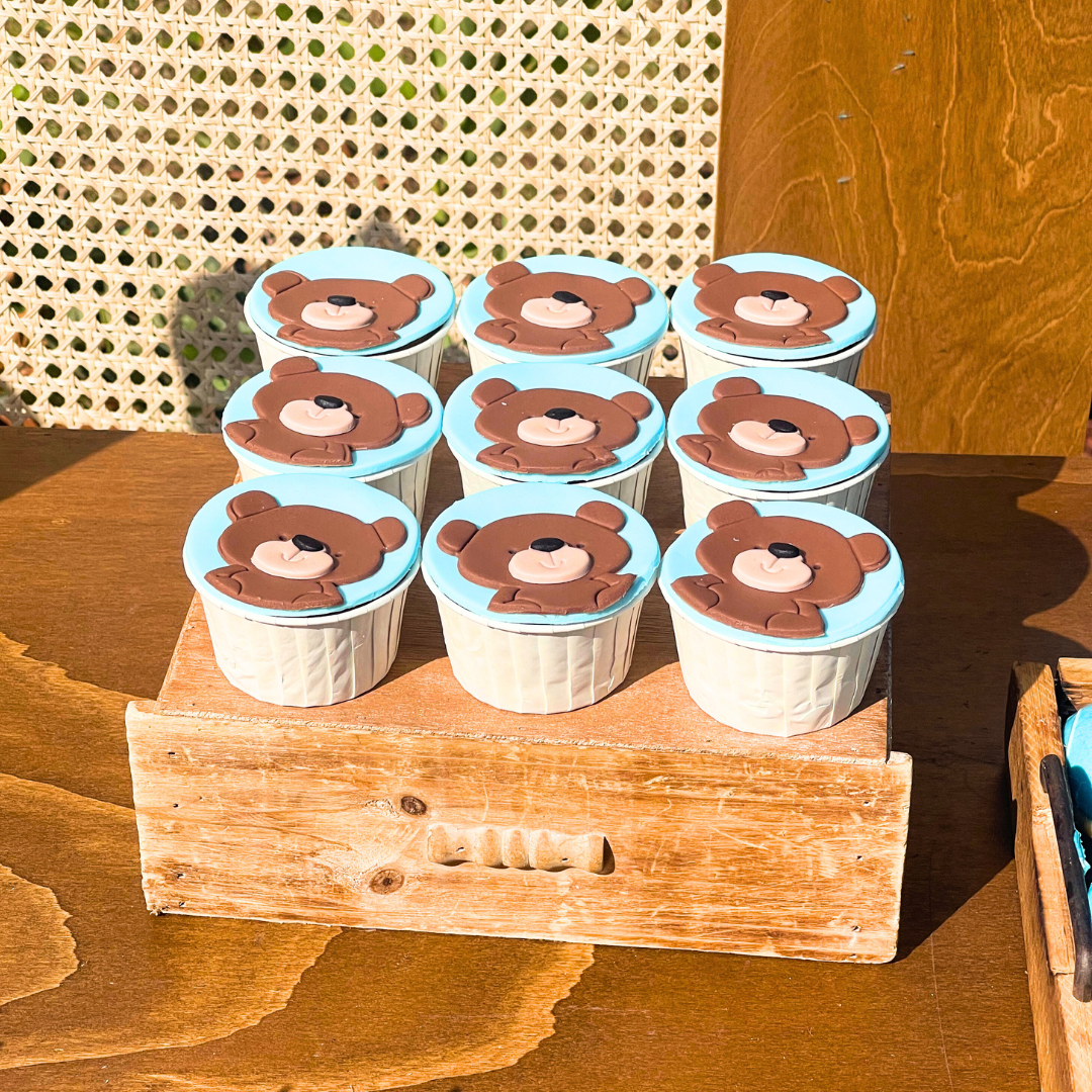 Candy bar βάπτισης για αγόρι με θέμα το αρκουδάκι