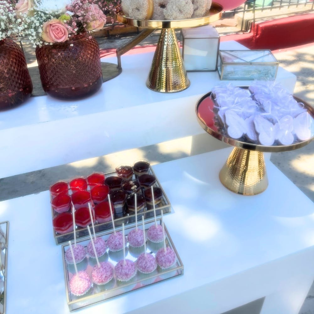 Candy bar βάπτισης με θέμα την πεταλούδα