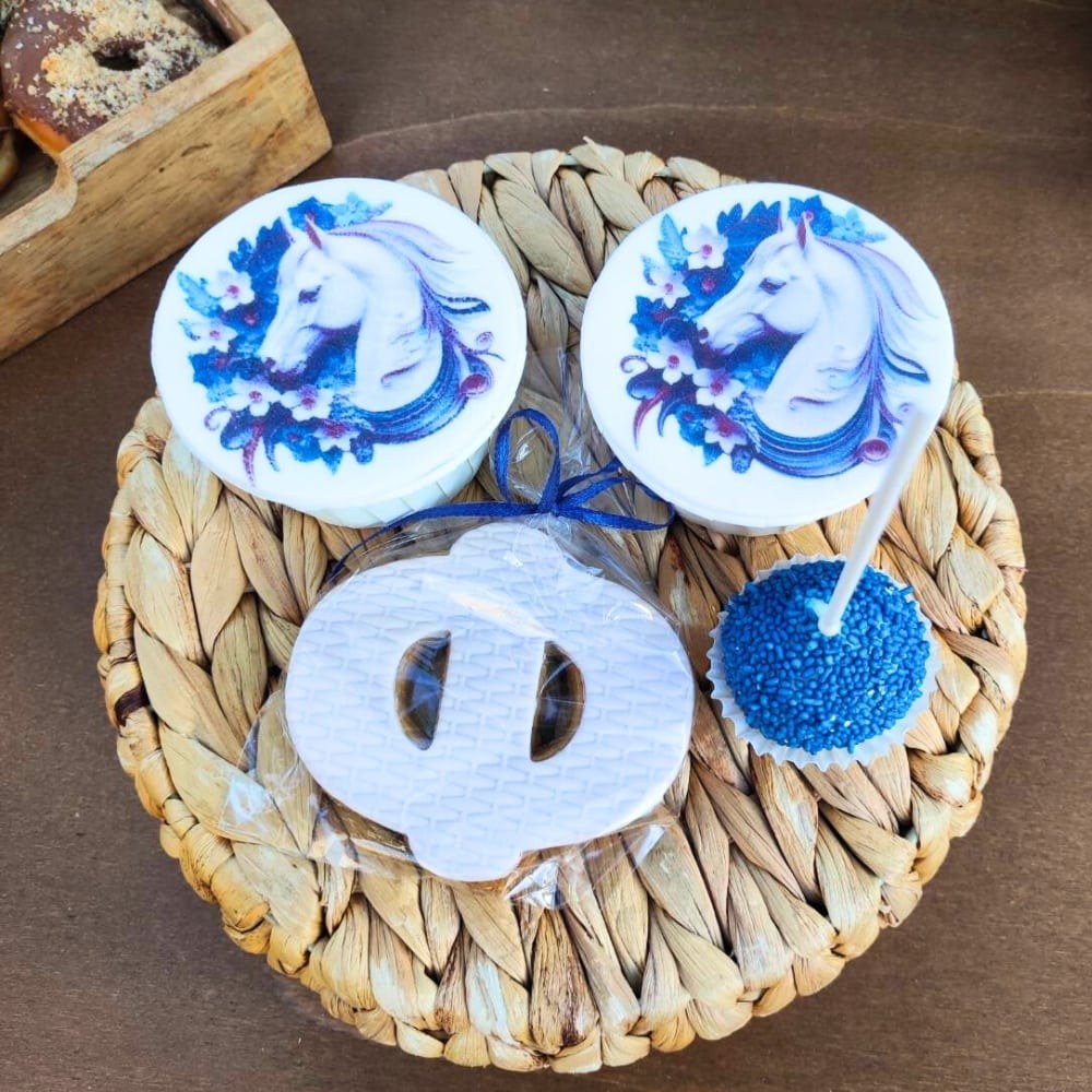 Candy bar βάπτισης για αγόρι με θέμα το άλογο