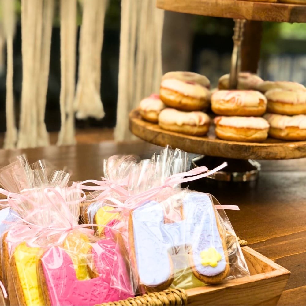 Candy bar βάπτισης με λουλούδια