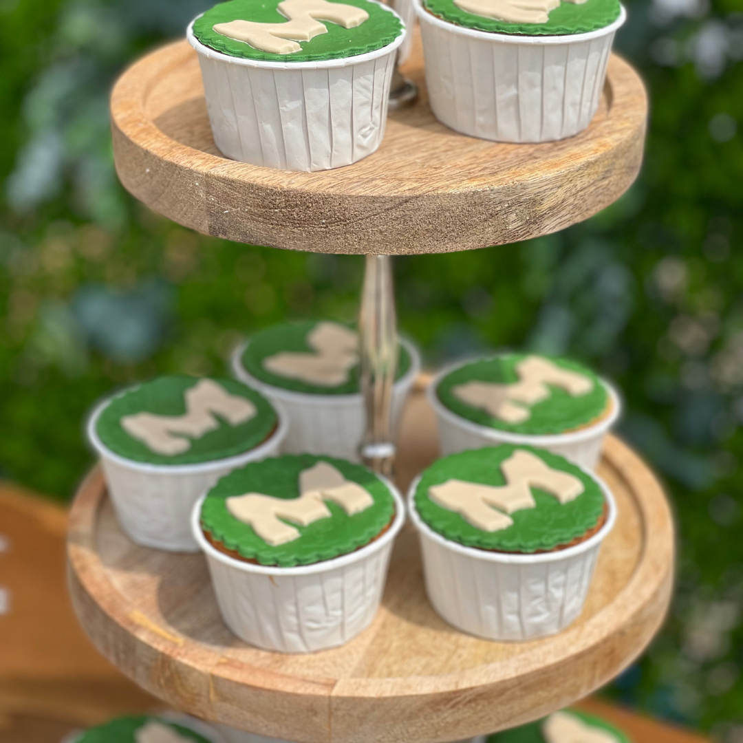 Candy bar βάπτισης για αγόρι με λουλούδια και μπαλόνια