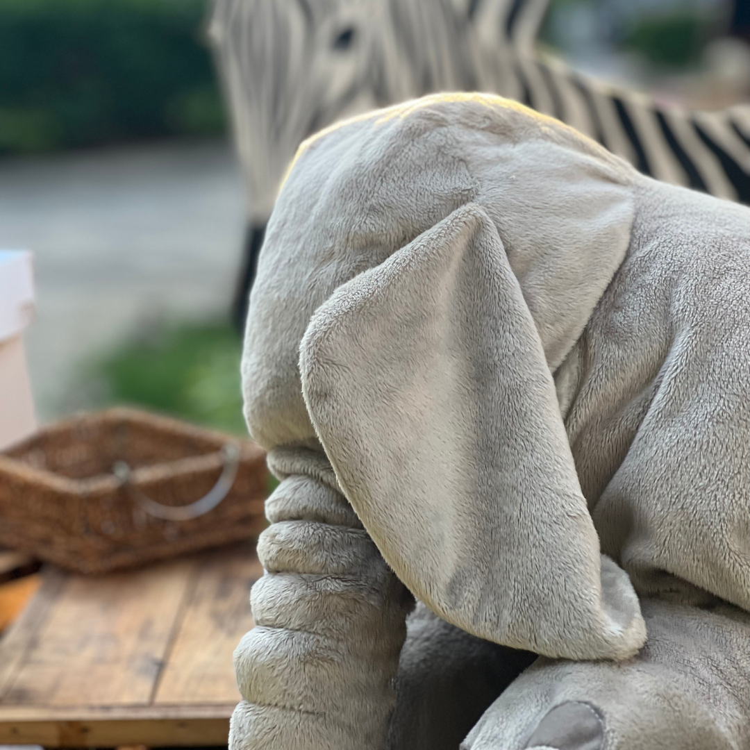 Candy bar βάπτισης με μπαλόνια και ζώα της ζούγκλας