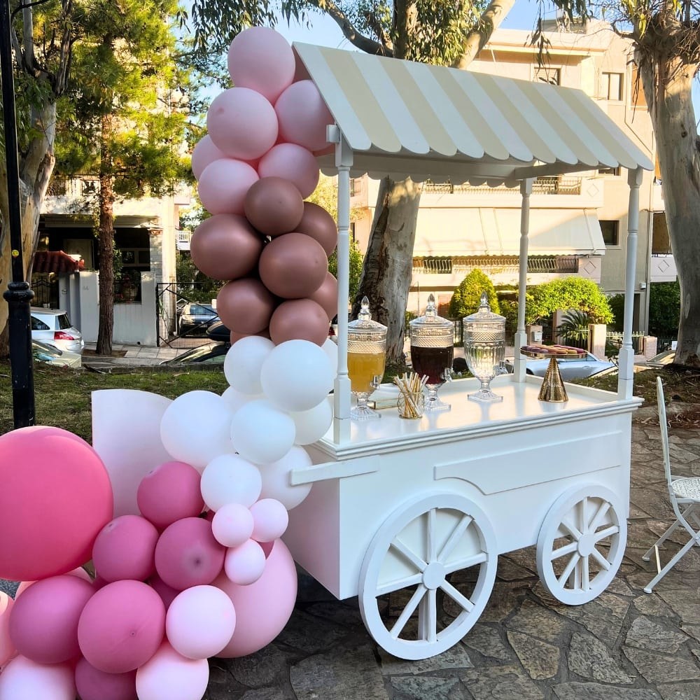 Candy bar βάπτισης για κορίτσι με γαλλικο patisserie και καρότσι παγωτού