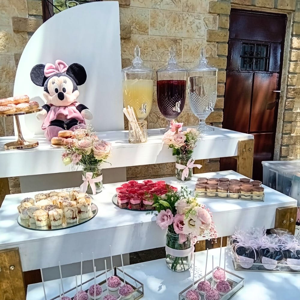 Candy bar βάπτισης για κορίτσι με θέμα Minnie Mouse