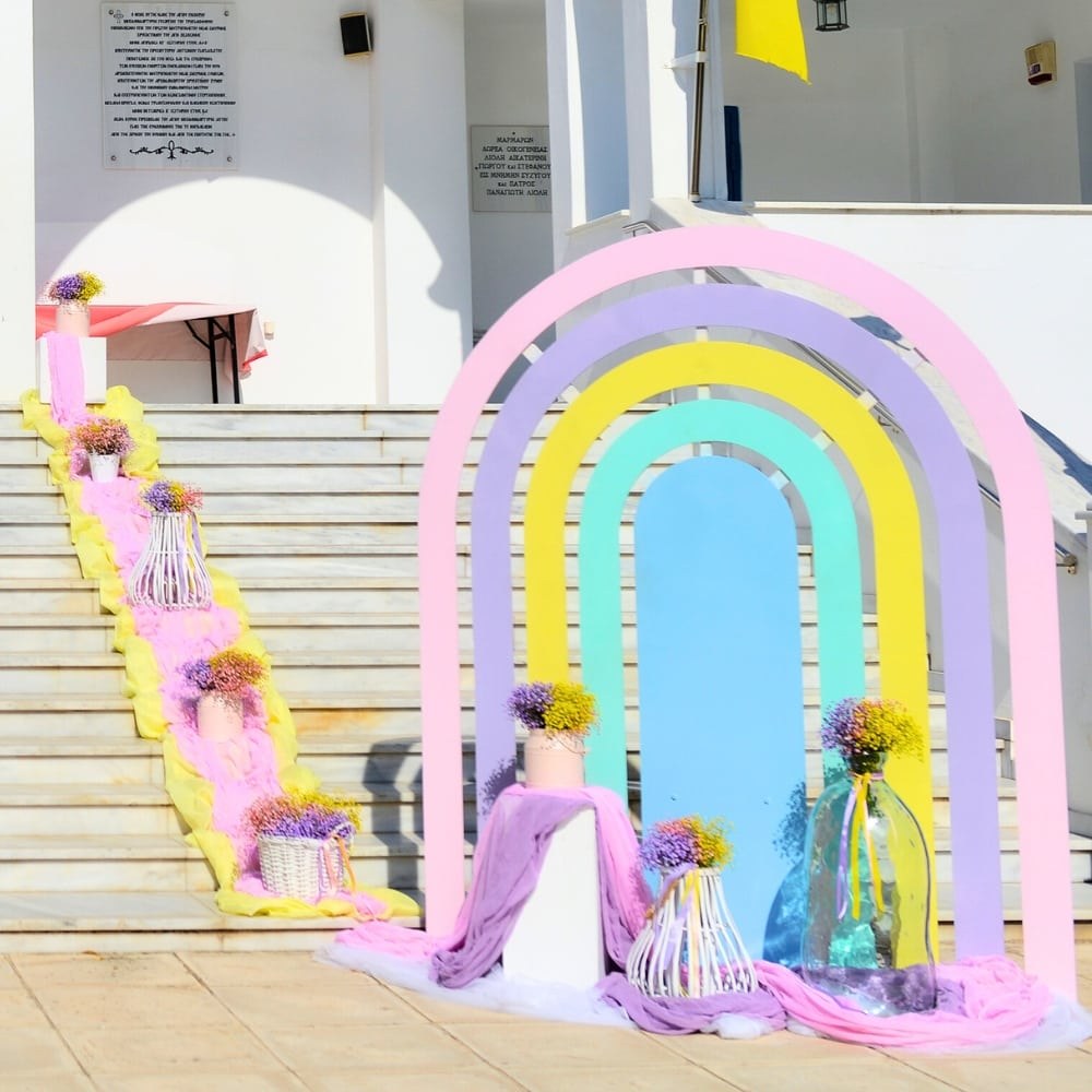 Στολισμός βάπτισης για κορίτσι με θέμα το ουράνιο τόξο