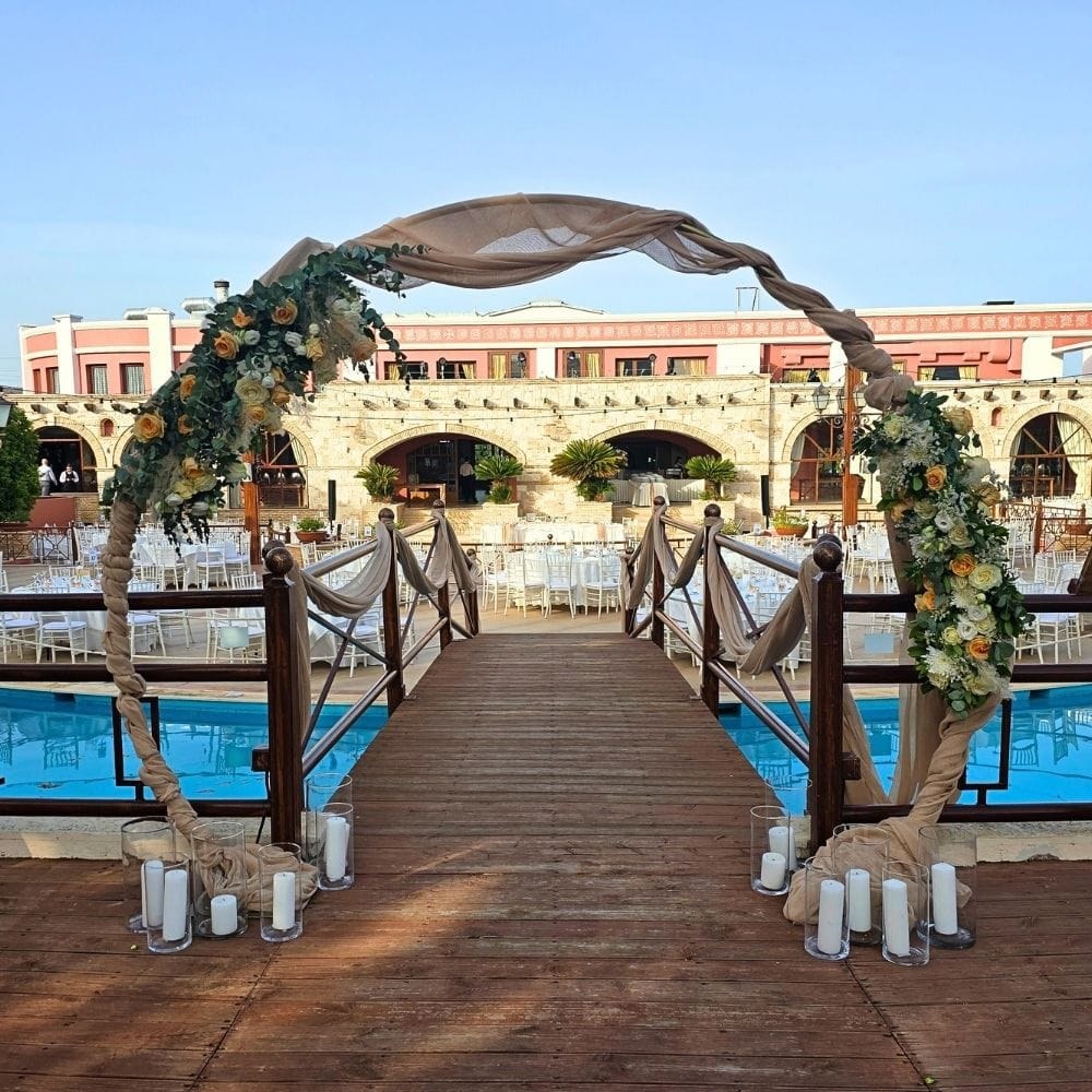 Ρομαντικός στολισμός γάμου σε κτήμα