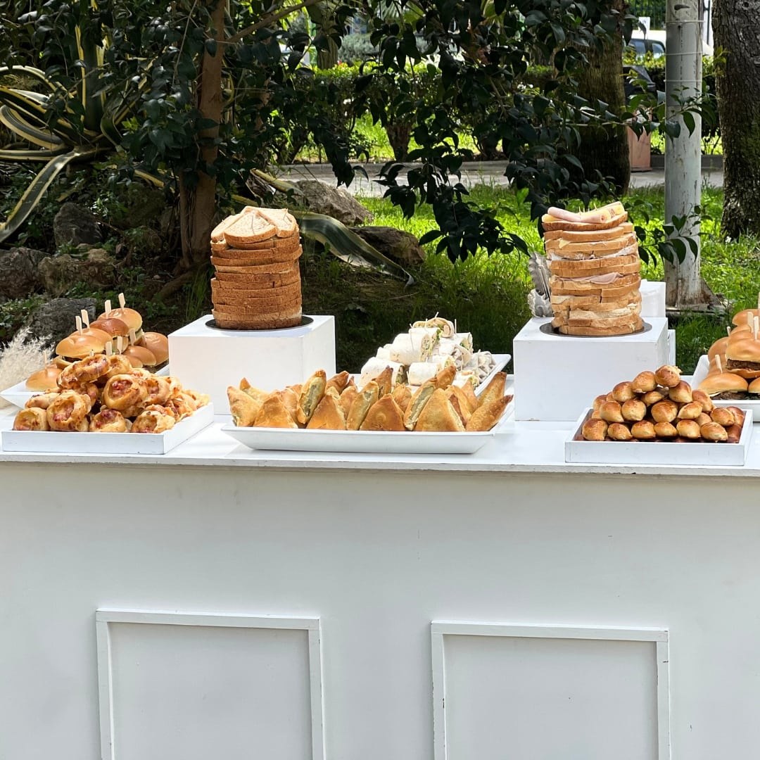 Salty bar βάπτισης royal blue και χρυσές κορώνες