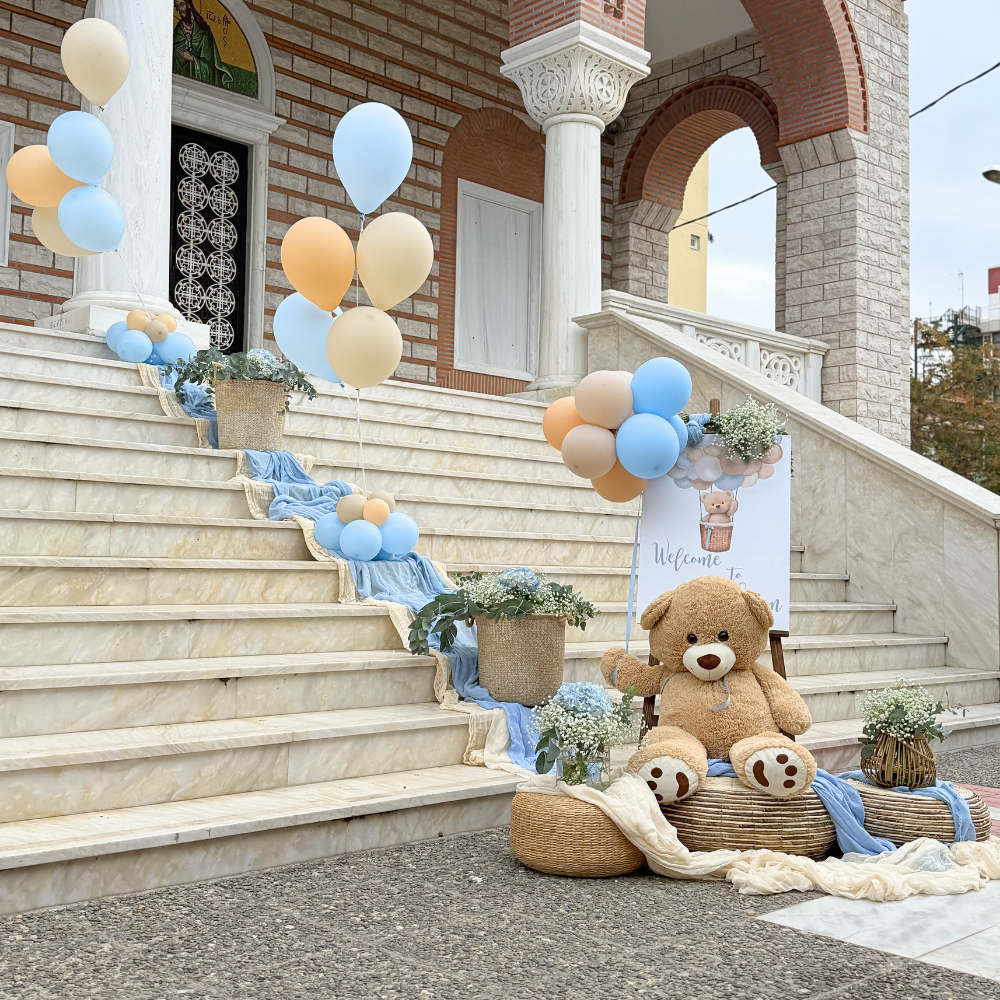 Στολισμός βάπτισης για αγόρι με θέμα το αρκουδάκι