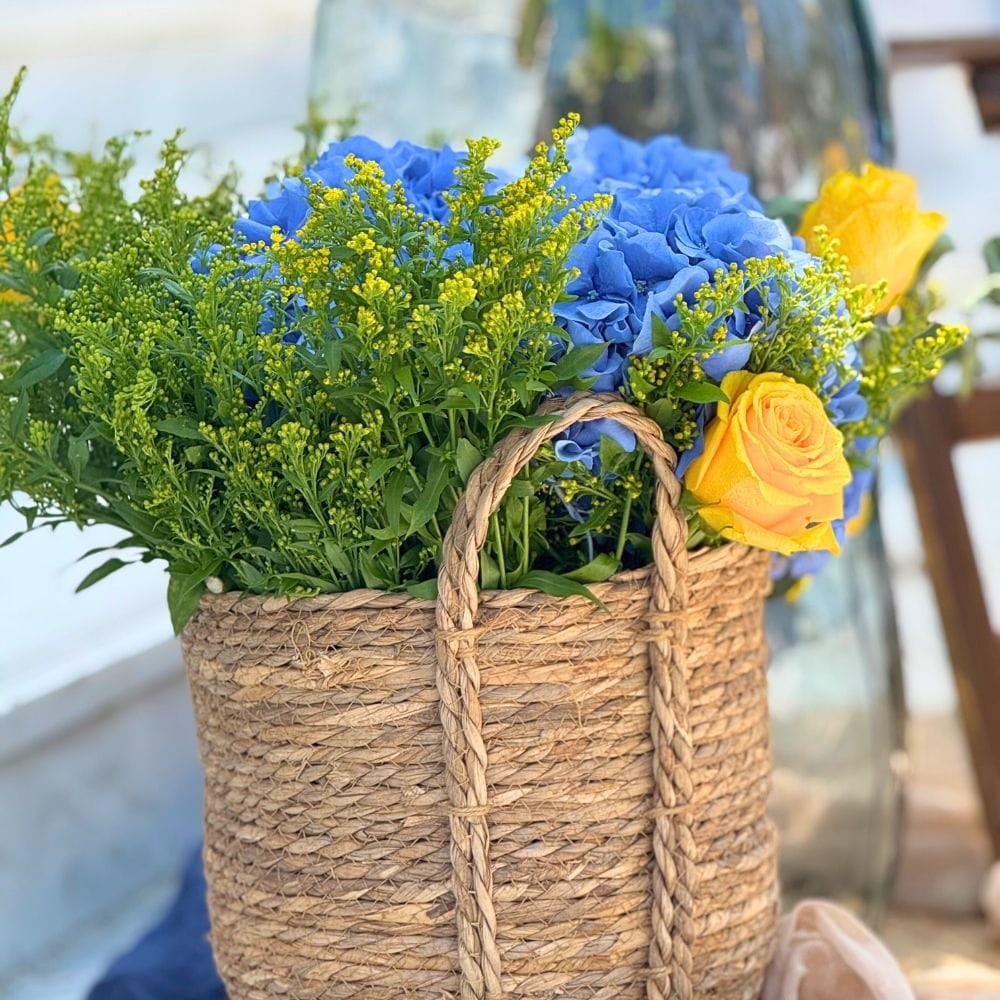 Στολισμός βάπτισης με λουλούδια για βάπτιση αγοριού