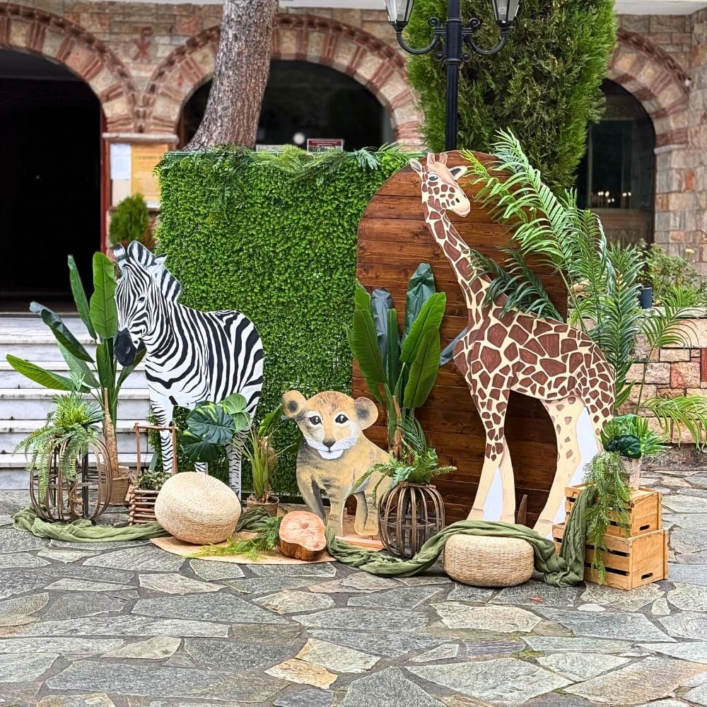 Διακόσμηση βάπτισης για αγόρι με θέμα τα ζώα της ζούγκλας