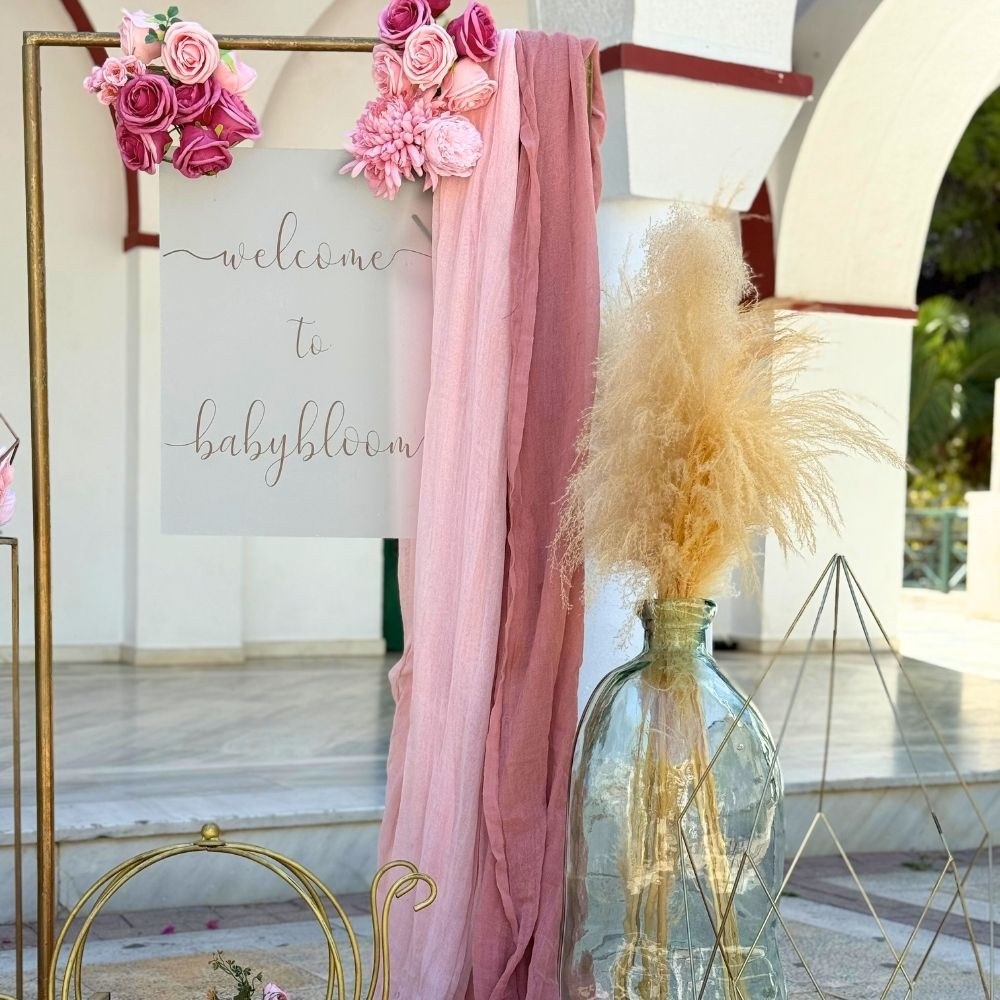 Στολισμός βάπτισης για κορίτσι με θέμα την άμαξα