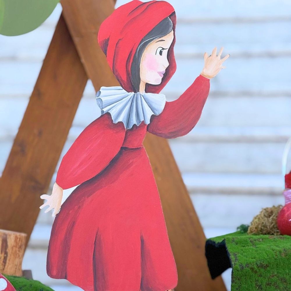 Στολισμός βάπτισης για κορίτσι με θέμα την Κοκκινοσκουφίτσα