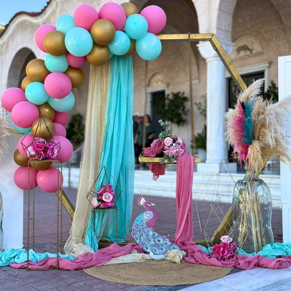 Στολισμός βάπτισης για κορίτσι με θέμα το παγώνι