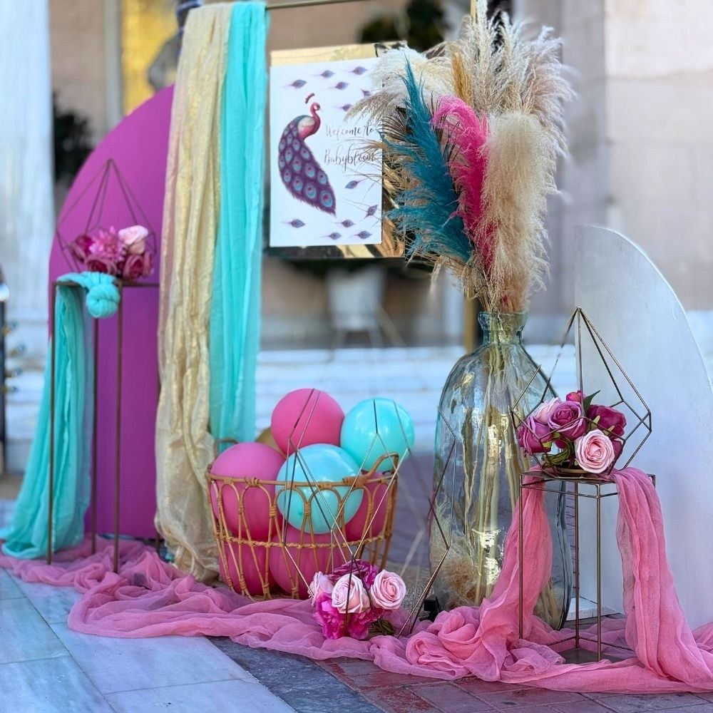 Στολισμός βάπτισης για κορίτσι με θέμα το παγώνι