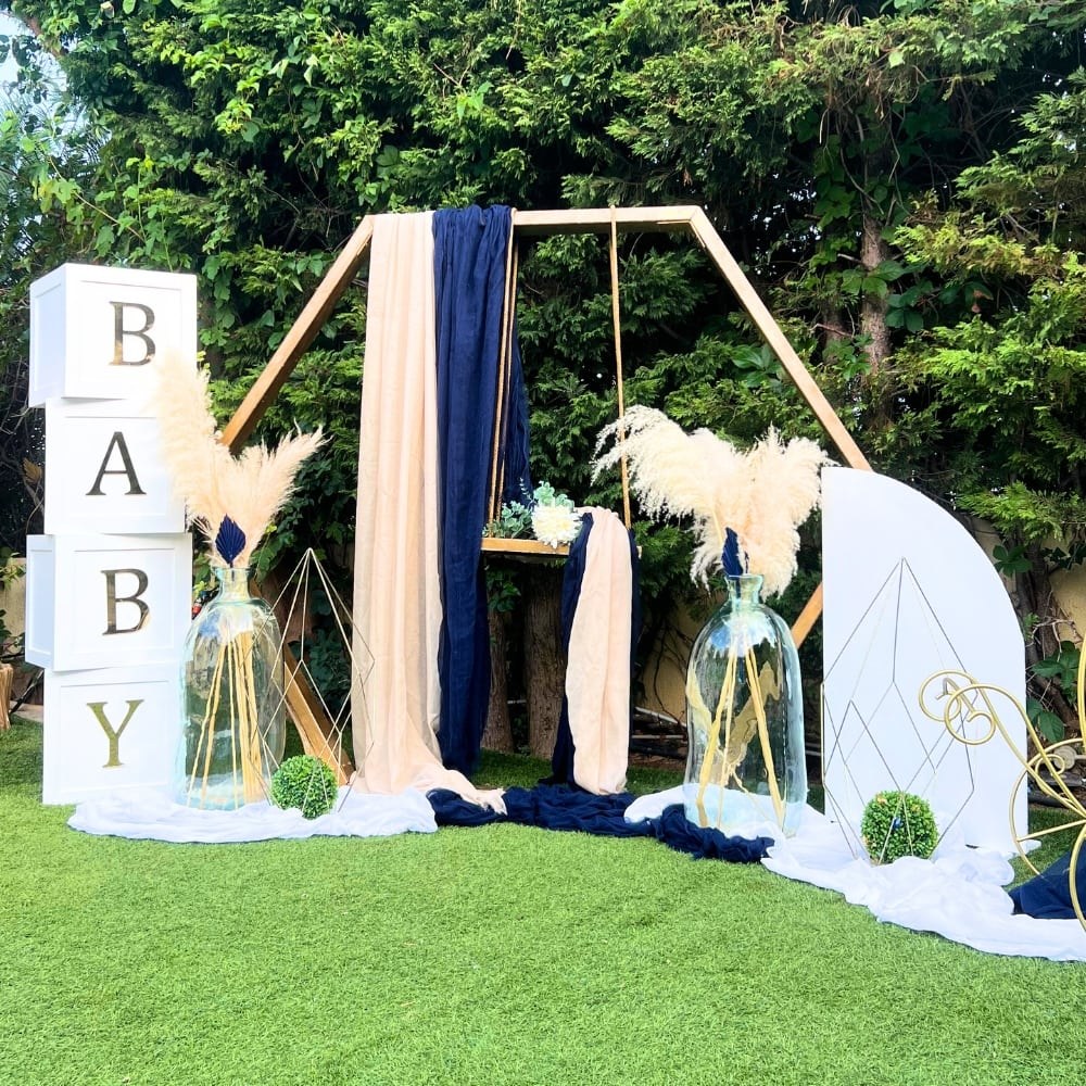 Στολισμός βάπτισης για αγόρι με θέμα την άμαξα