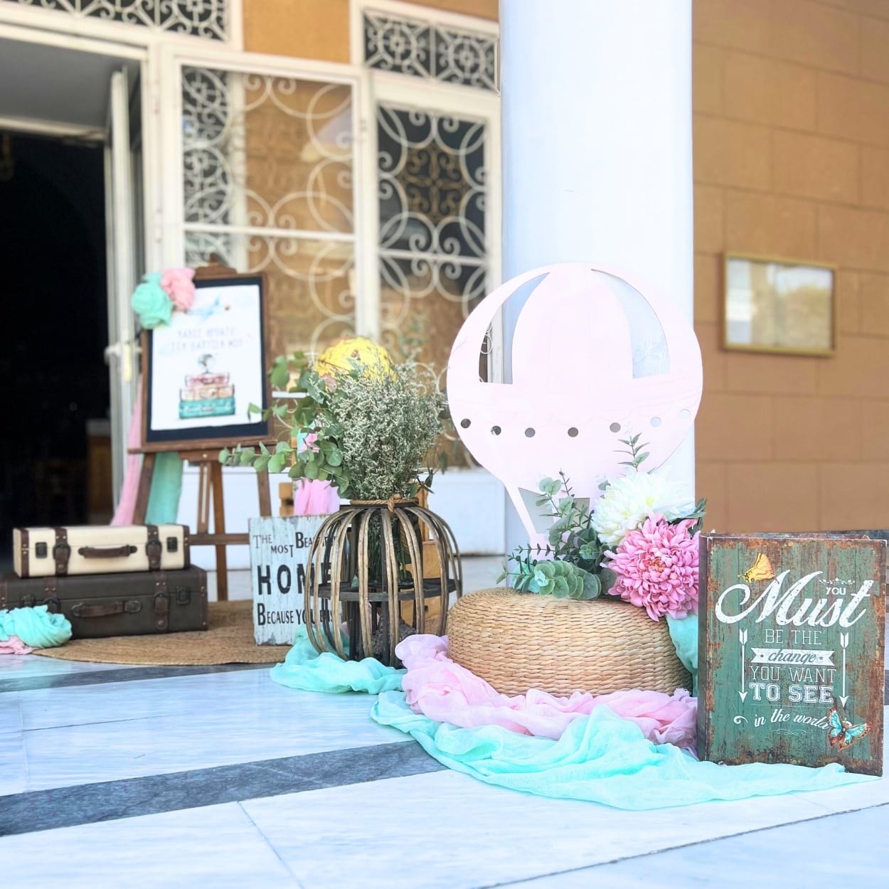 Στολισμός βάπτισης για κορίτσι με θέμα το ταξίδι