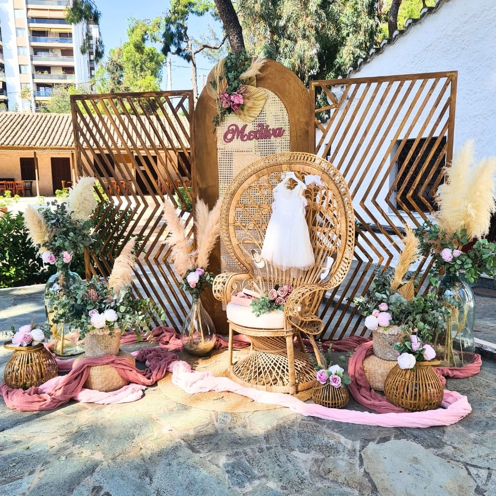 Boho στολισμός βάπτισης με θέμα το ουράνιο τόξο