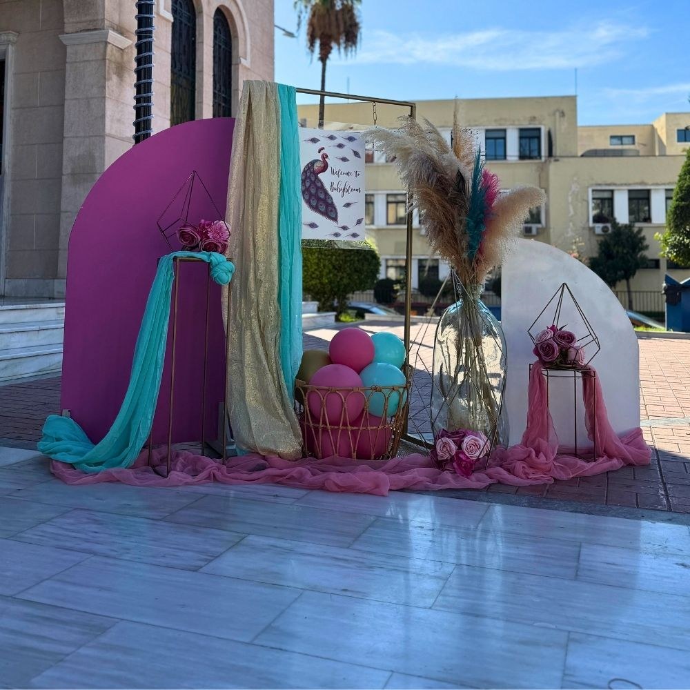 Στολισμός βάπτισης για κορίτσι με θέμα το παγώνι