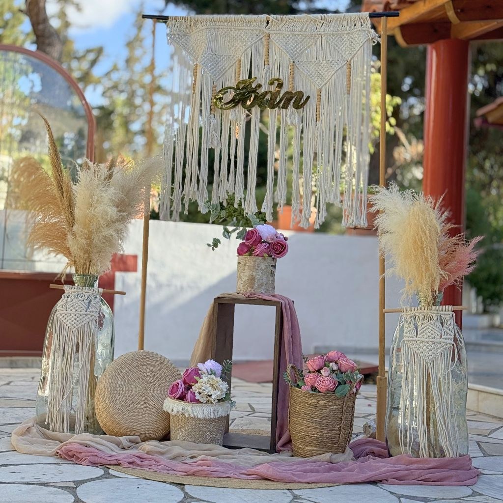 Boho - romantic στολισμός βάπτισης για τη μικρή Ιόλη