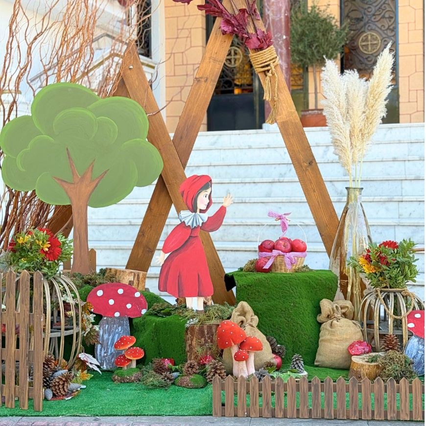 Στολισμός βάπτισης κοκκινοσκουφίτσα: Η βάπτιση της μικρής Σταυρούλας-Βαλέριας