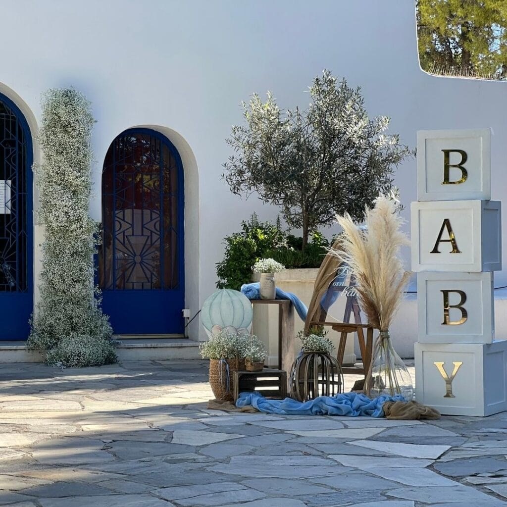 στολισμός βάπτισης για αγόρι με αερόστατο