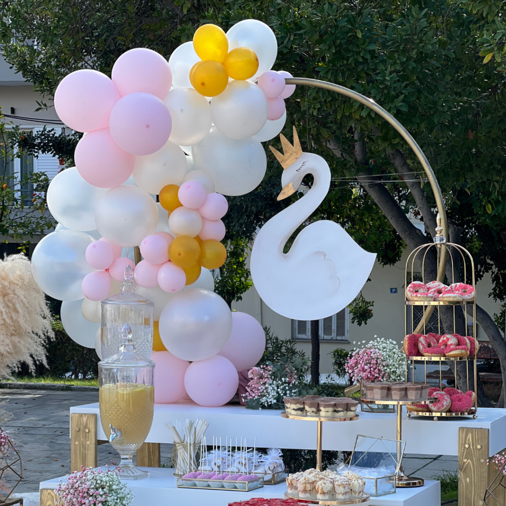 candy bar βάπτισης για κορίτσι με θέμα τον κύκνο