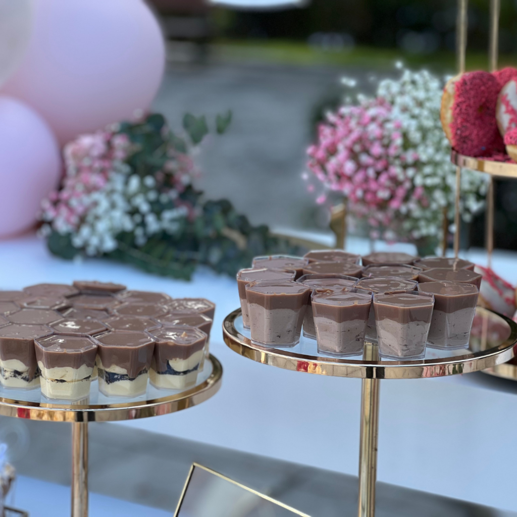 candy bar βάπτισης για κορίτσι με θέμα τον κύκνο