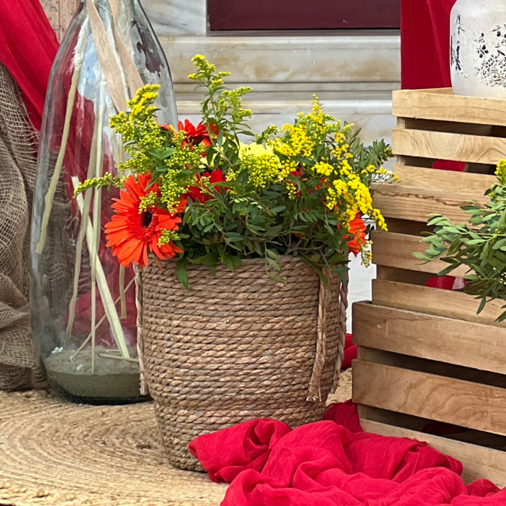 Στολισμός βάπτισης με λουλούδια την άνοιξη