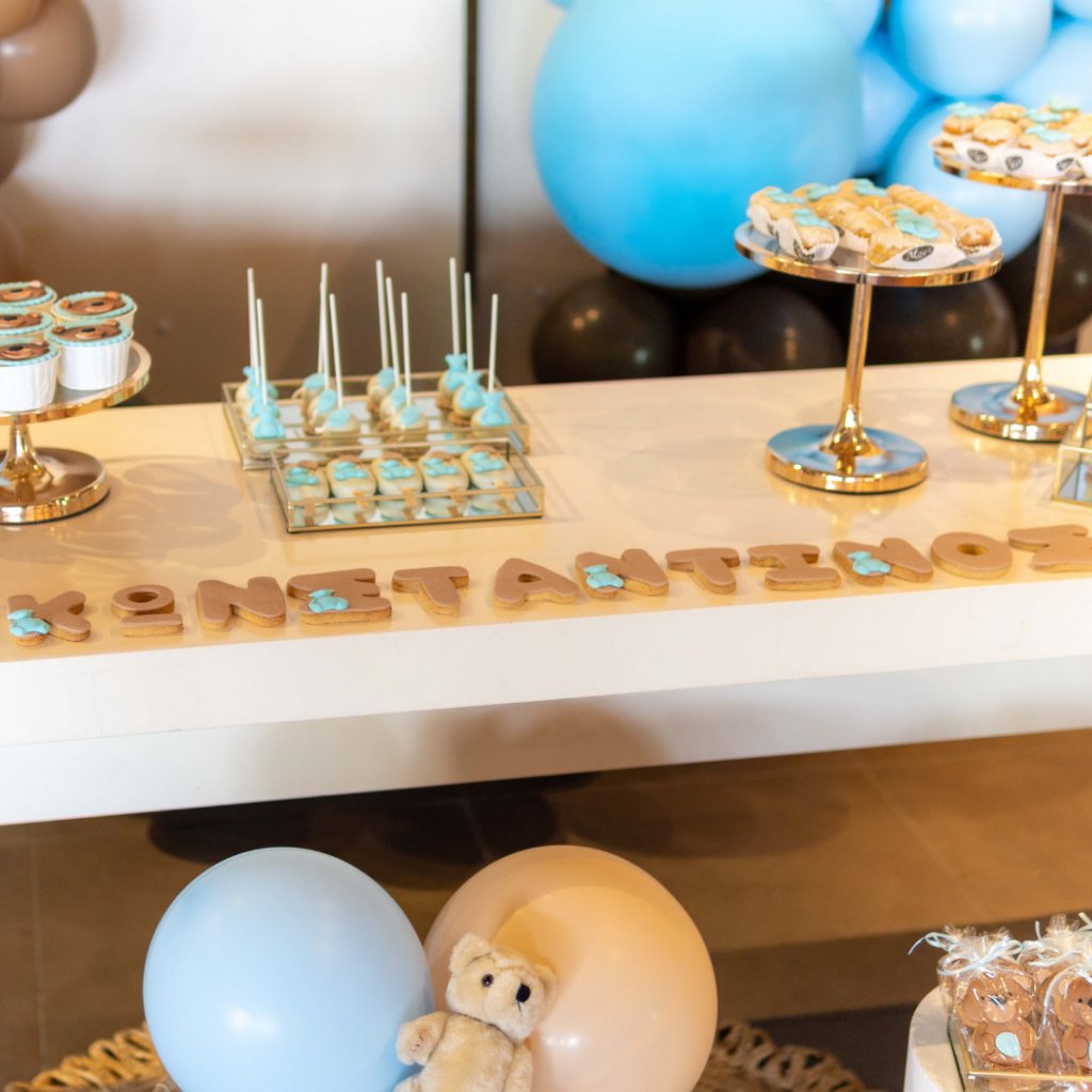 candy bar &beta;ά&pi;&tau;&iota;&sigma;&eta;&sigmaf; &mu;&epsilon; &mu;&pi;&iota;&sigma;&kappa;ό&tau;&alpha; &kappa;&alpha;&iota; cupcakes