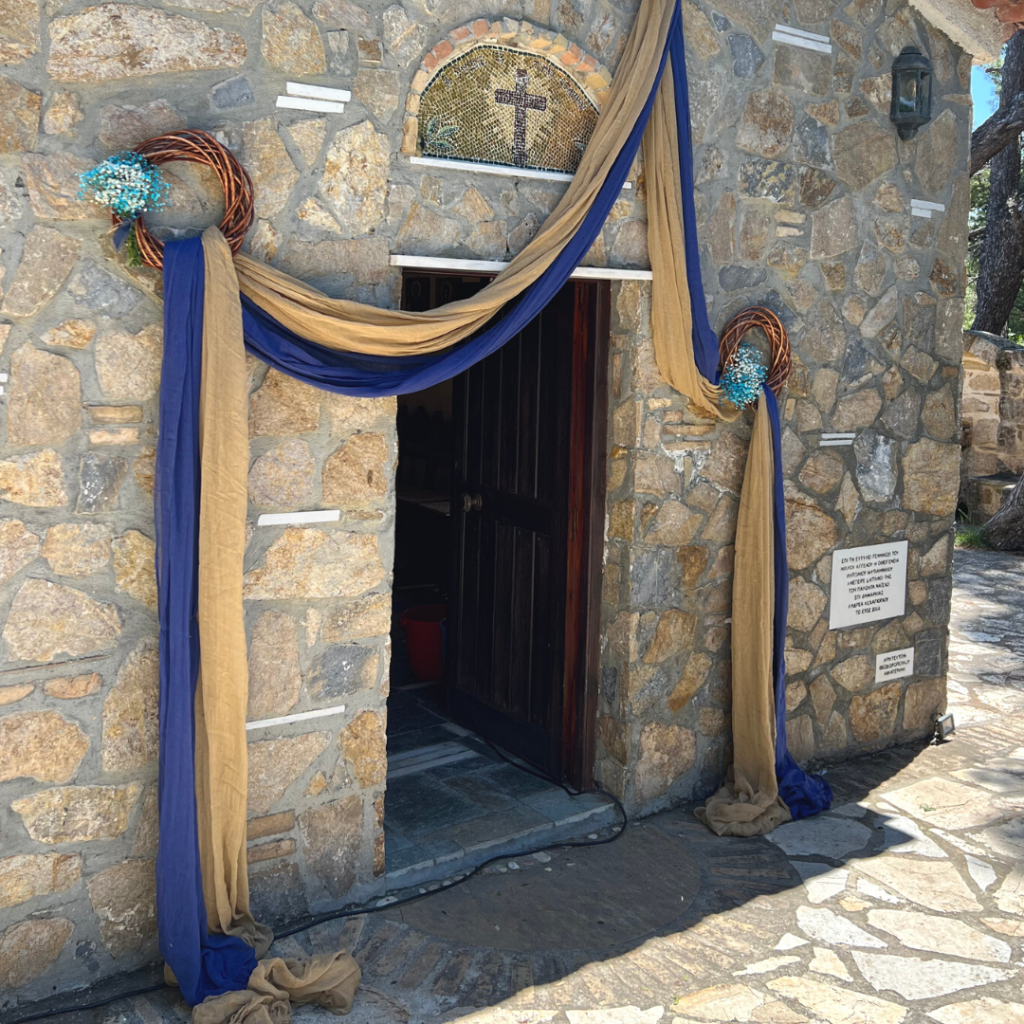 Ο στολισμός βάπτισης του μικρού Σπύρου με θέμα τον ανεμόμυλο