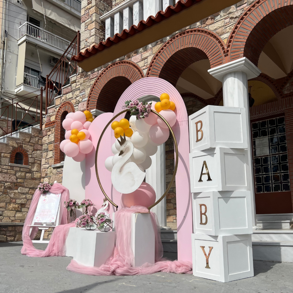 Στολισμός βάπτισης για κορίτσι με θέμα τον κύκνο