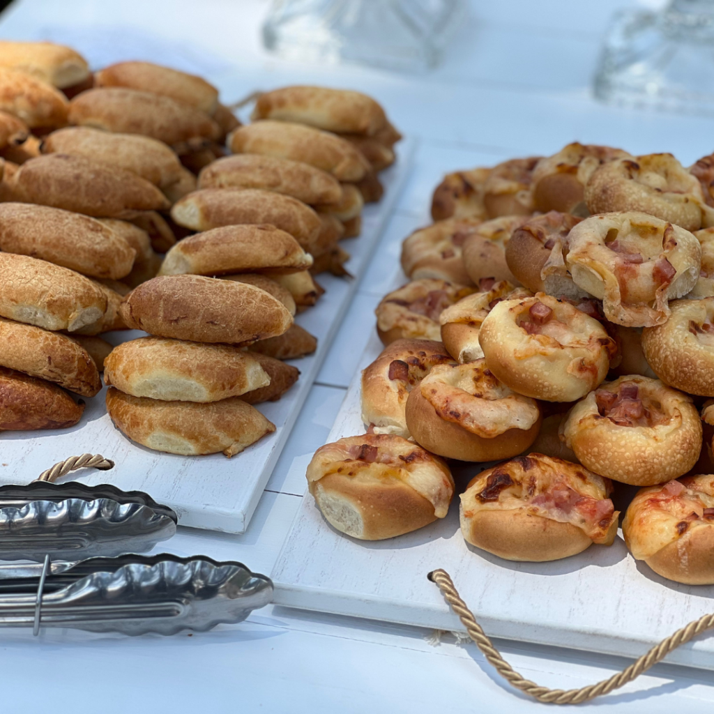 salty bar &beta;ά&pi;&tau;&iota;&sigma;&eta;&sigmaf; 