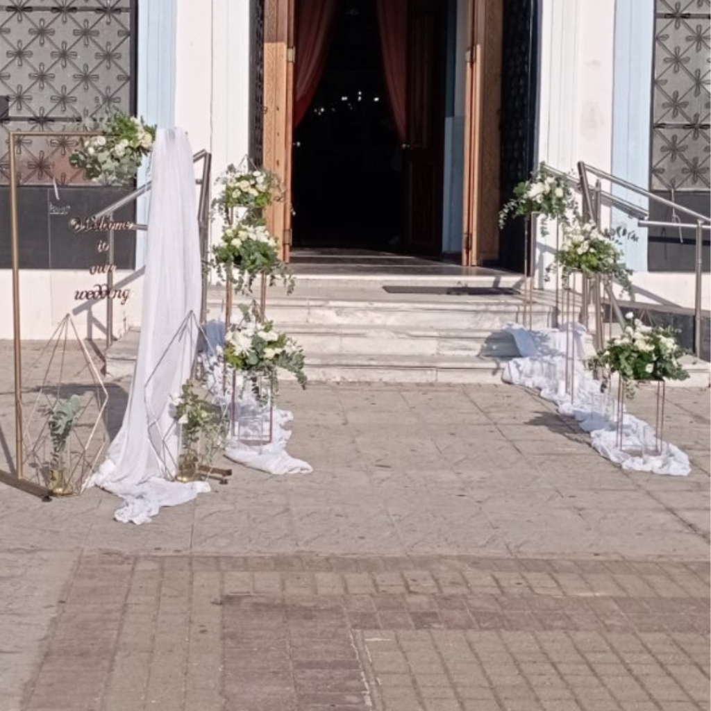 Ο στολισμός γάμου του Παναγιώτη και της Κατερίνας και ο στολισμός βάπτισης του μικρού Χρήστου