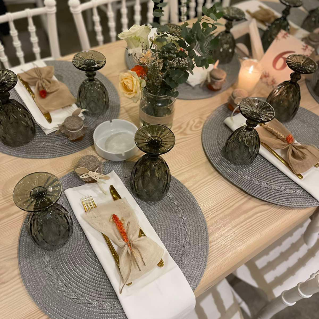 στολισμός τραπεζιού δεξίωσης