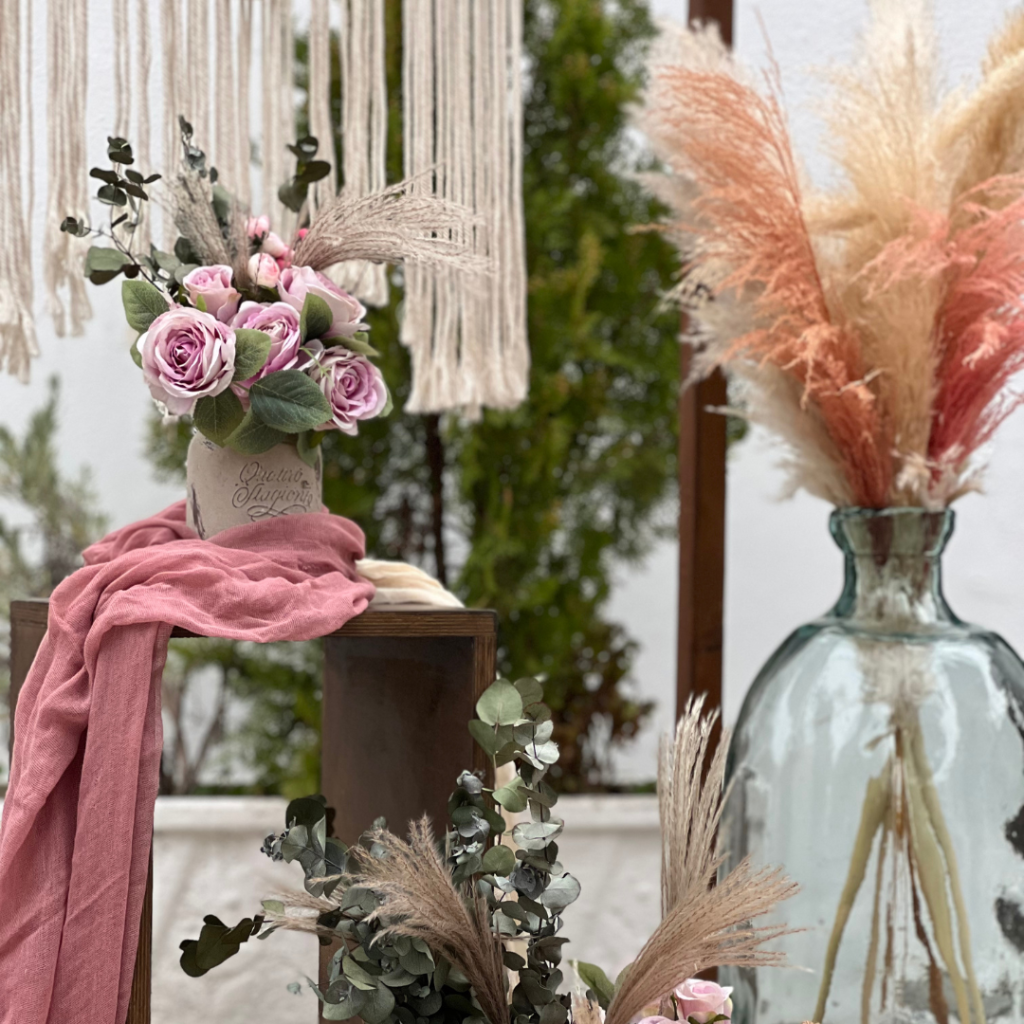 στολισμός βάπτισης με pampas grass και μακραμέ