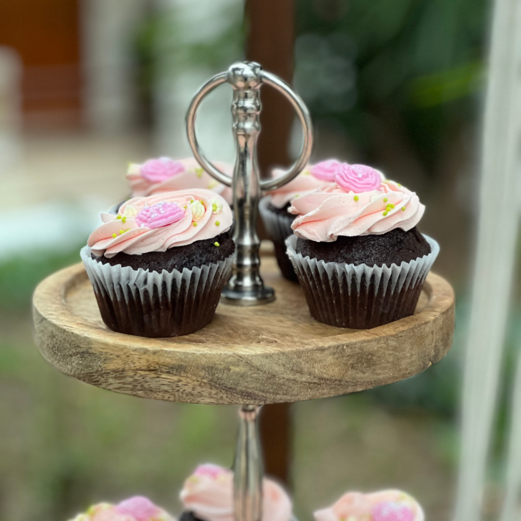 candy bar βάπτισης με cupcakes