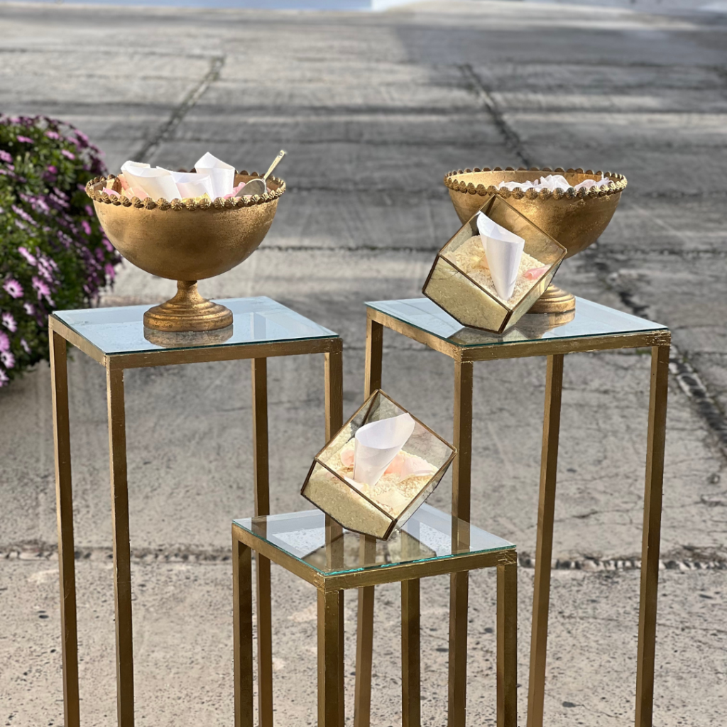 σταντ με χωνάκια ρυζιού