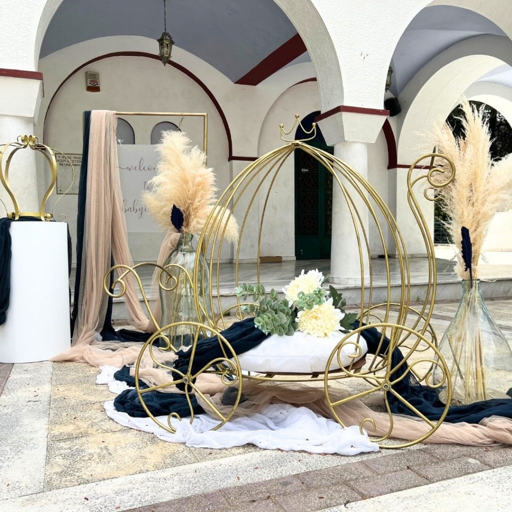 στολισμός βάπτισης για αγόρι άμαξα-κορώνα