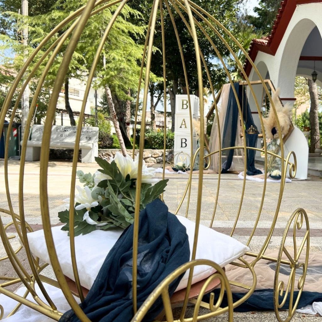 στολισμός βάπτισης για αγόρι άμαξα-κορώνα