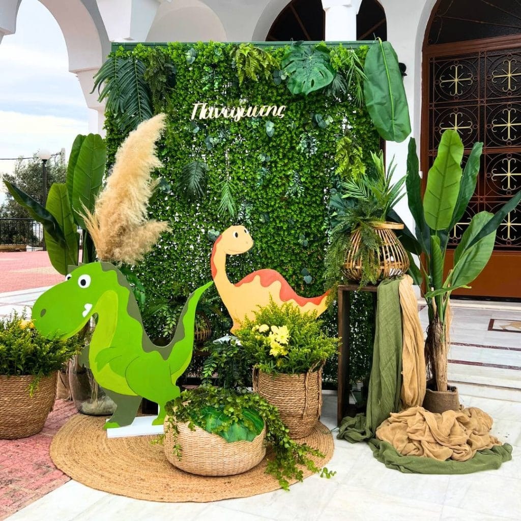 στολισμός βάπτισης δεινόσαυρος με φιγούρες δεινοσαυράκια