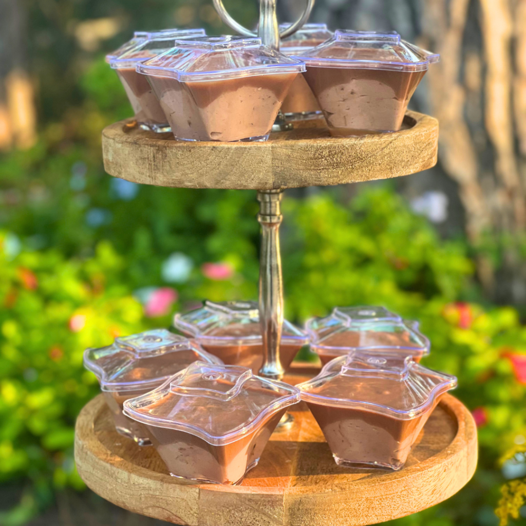 candy bar βάπτισης για κορίτσι με πολύχρωμες γλυκές δημιουργίες